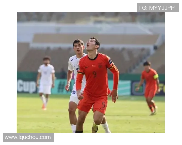 曝50岁李霄鹏成国足新帅第2抢手与邵佳一竞赛 曾率队年头一输越南